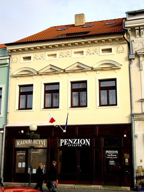 Penzion Aviatik Čáslav エクステリア 写真