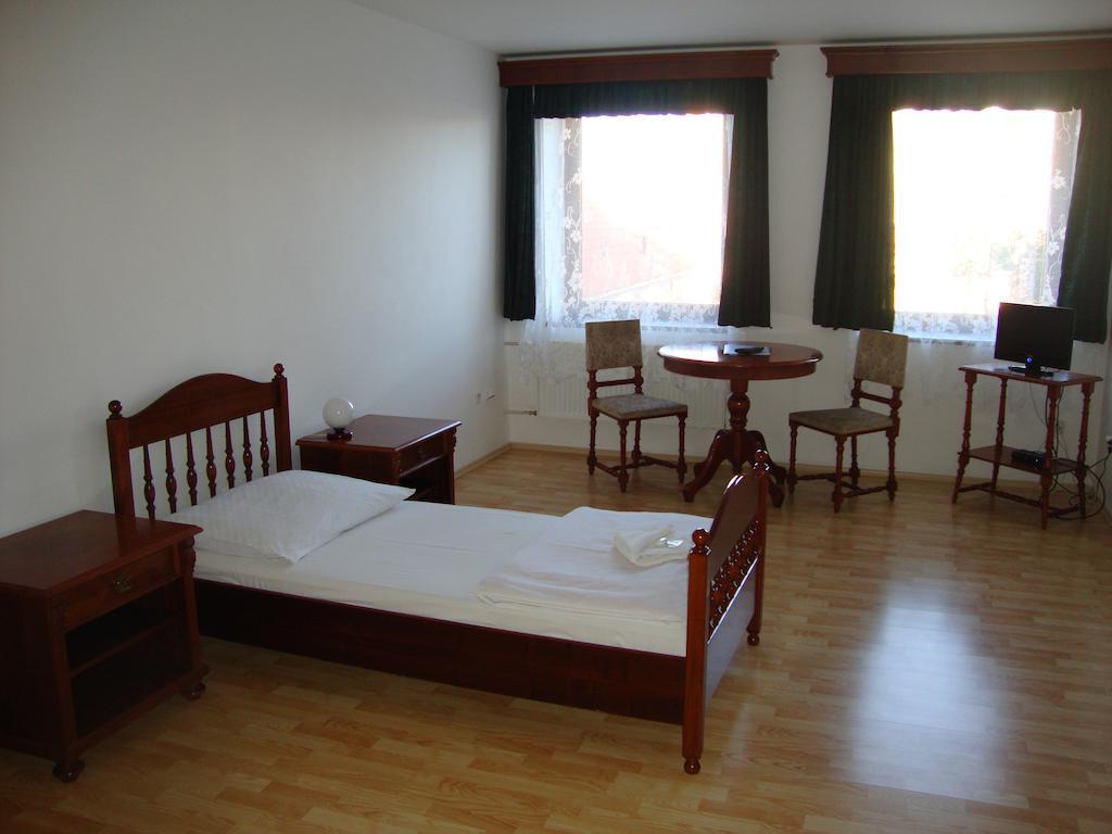 Penzion Aviatik Čáslav 部屋 写真