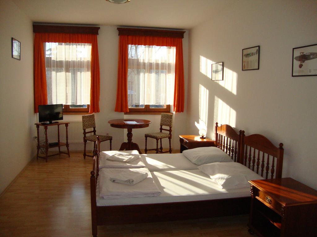 Penzion Aviatik Čáslav 部屋 写真